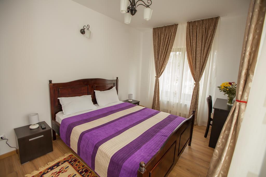Hotel Pensiunea Aurora à Racova Extérieur photo